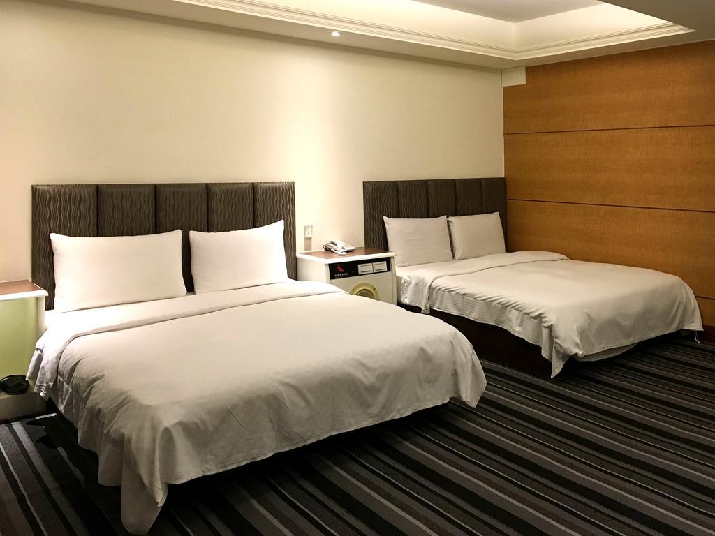 Zaw Jung Business Hotel Taichung Exterior photo